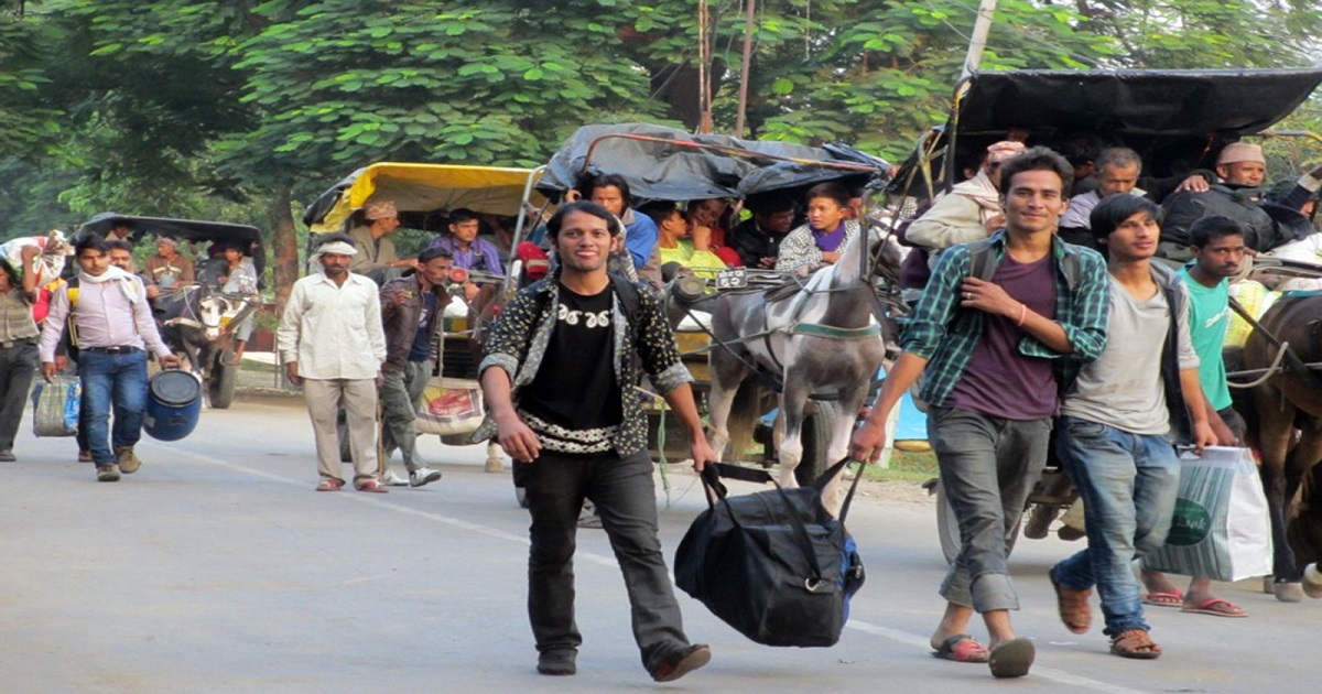 भारतमा कोरोना बढेसंगै नेपाल फर्किनेको लर्को, जाने घटे