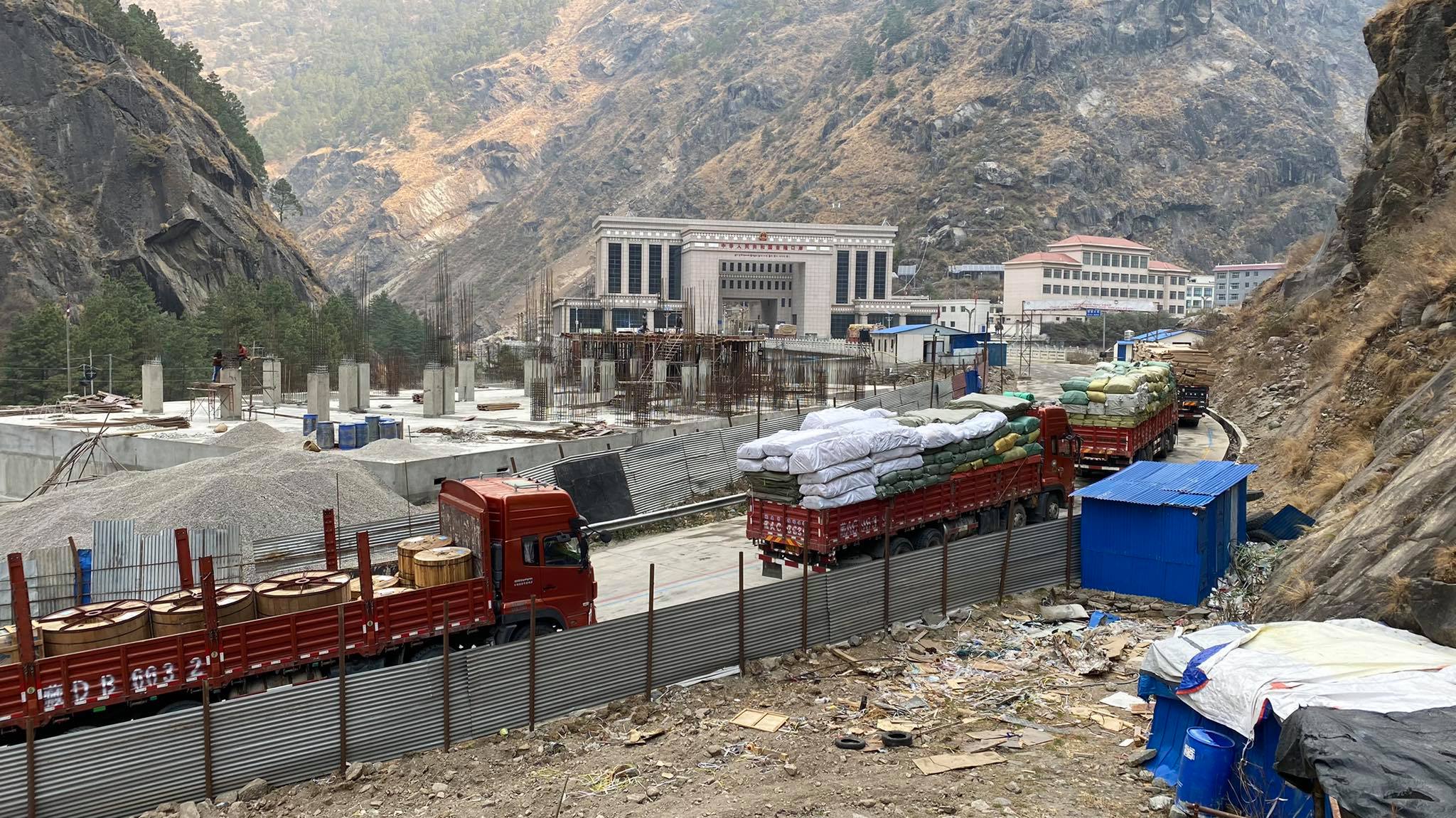 नेपाल–चीन व्यापार अझै सहज भएन, दसैंलाई मगाएको सामान तिहारपछि मात्रै आउने