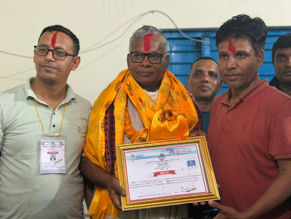 निर्वाचन आयोगद्वारा धनुषा १ मा मातृका यादवलाई विजयी मान्यता