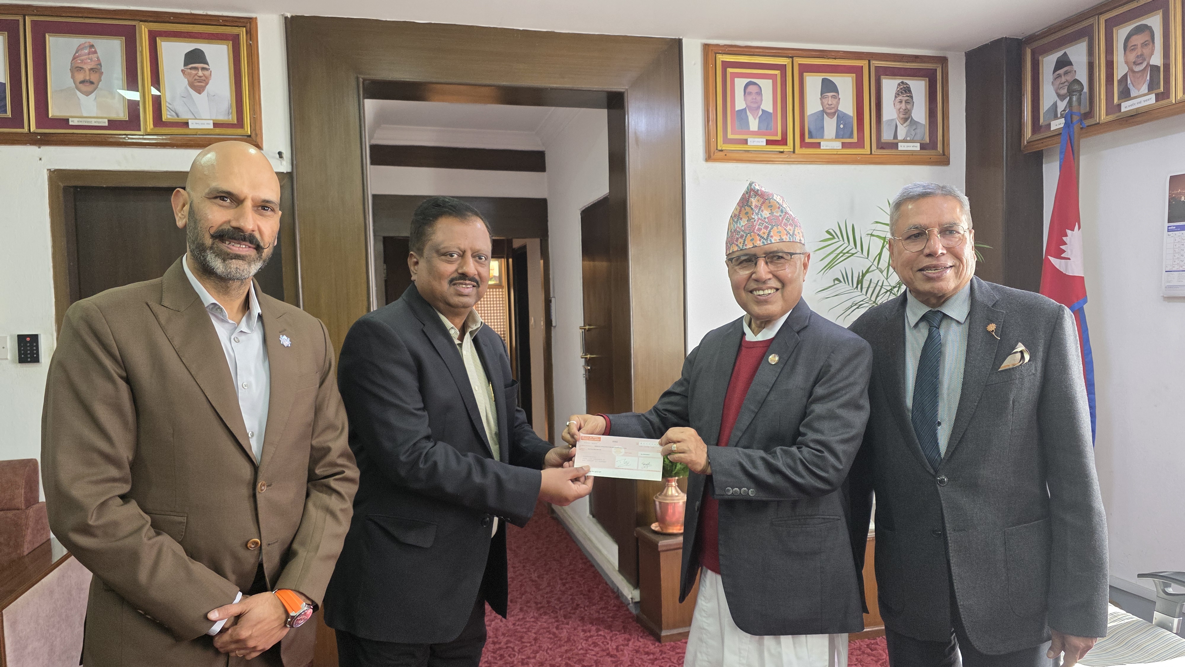 नेपाल लाइफद्वारा भौतिक पूर्वाधार पुर्ननिर्माण कोषमा रु. १ करोड ५० लाखको सहयोग