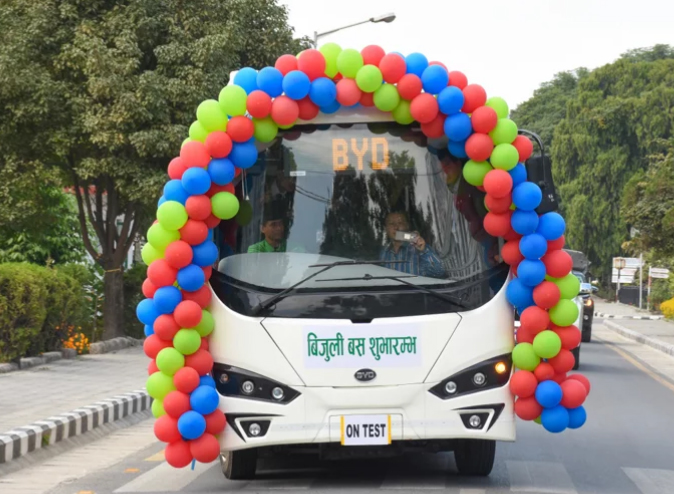 प्रधानमन्त्रीले उद्घाटन गरेको विद्युतीय बसको रुट तय हुन बाँकी
