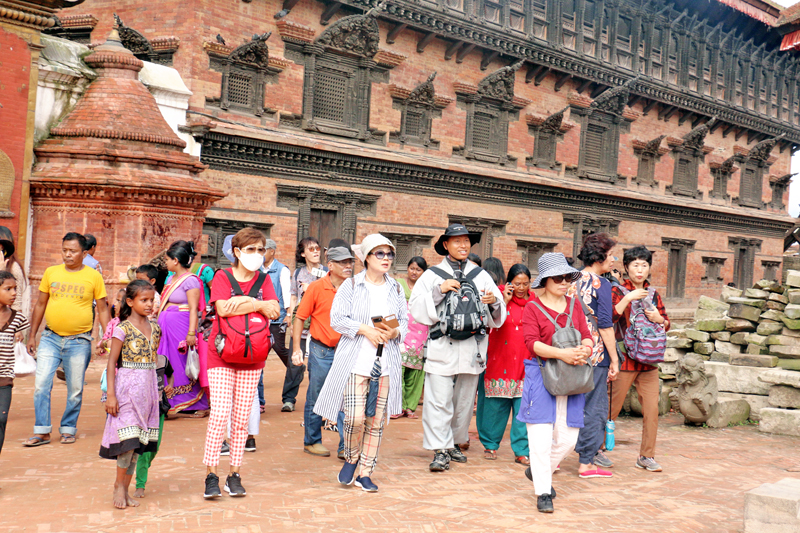 अर्थतन्त्रमा सुखद् संकेतः दैनिक २ हजार पर्यटक नेपाल भित्रिदै