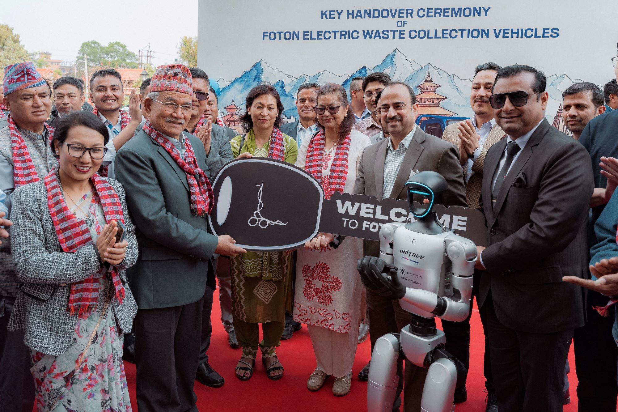 ललितपुर महानगरमा विद्युतीय फोहोर संकलनको सुरुवात, ११ थान फोटोन TM1 हस्तान्तरण