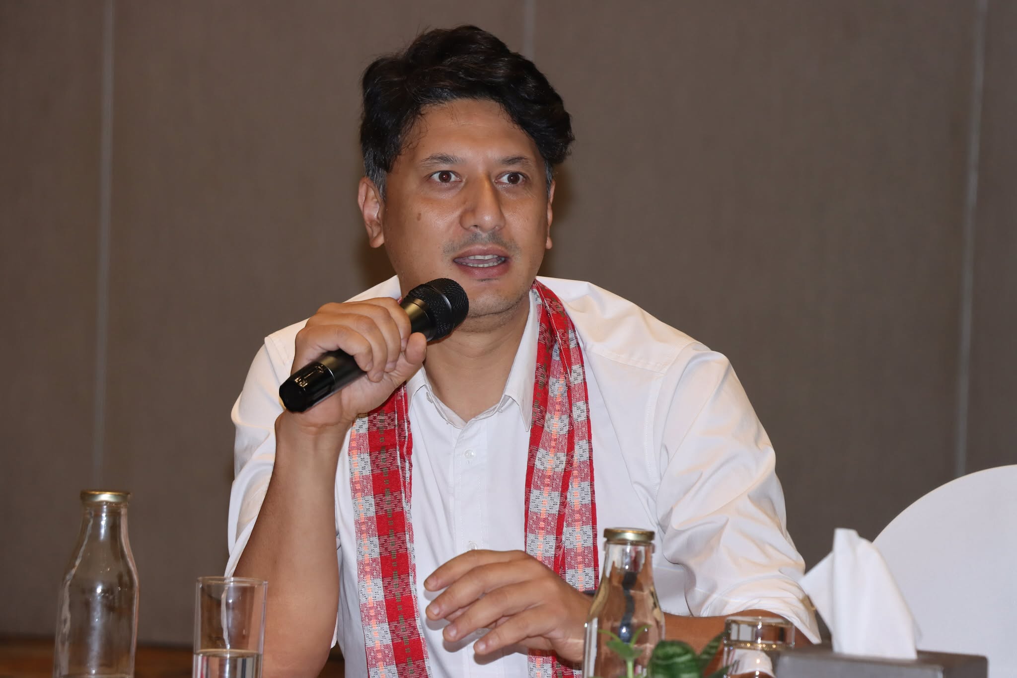 अझैपनि प्रणालीगत समस्या समाधान नभए युवामा थप निराशा बढ्छ : मनिष श्रेष्ठ