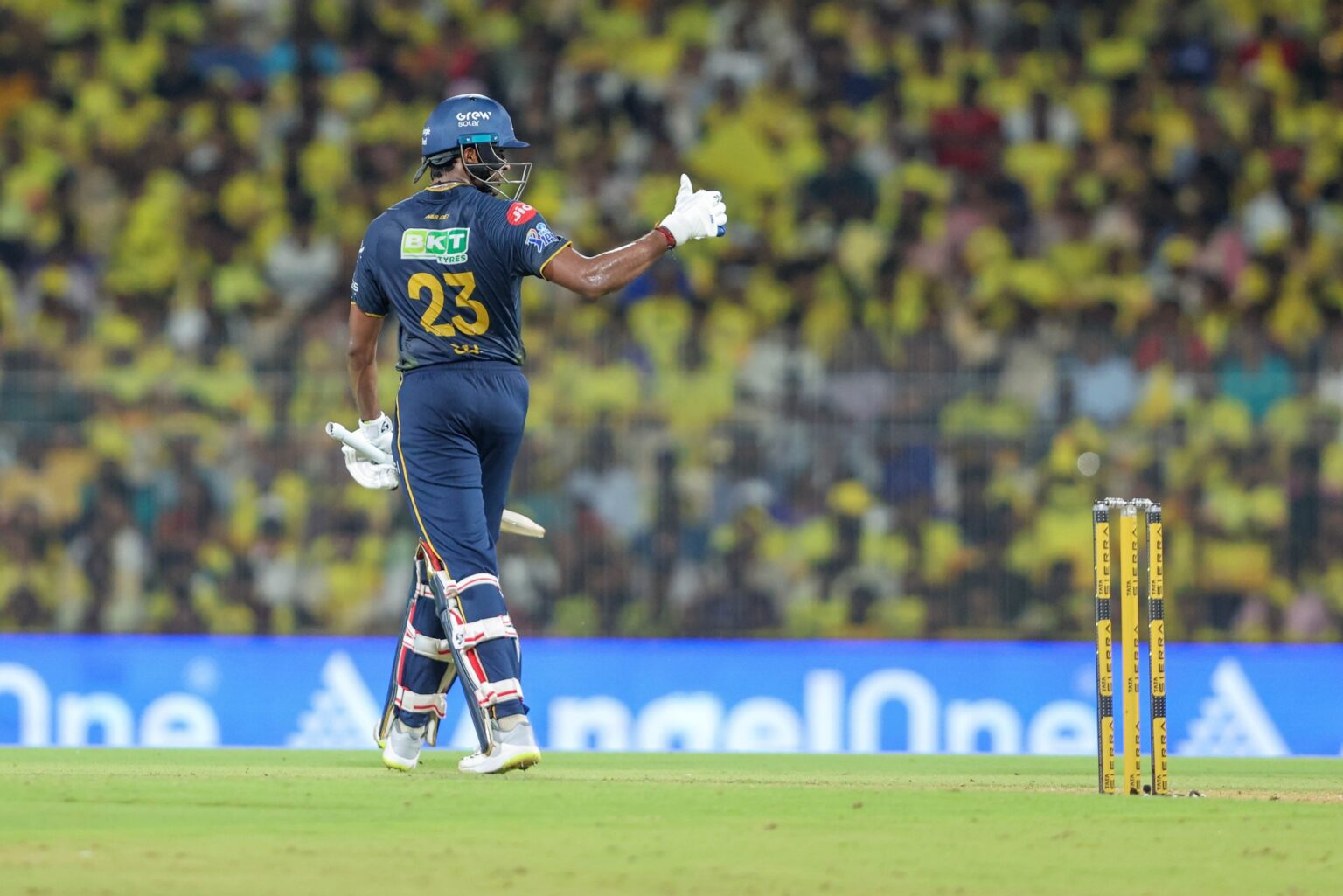 गुजरातको सहज जित,चेन्नई सुपर किंग्स ८ विकेटले पराजित