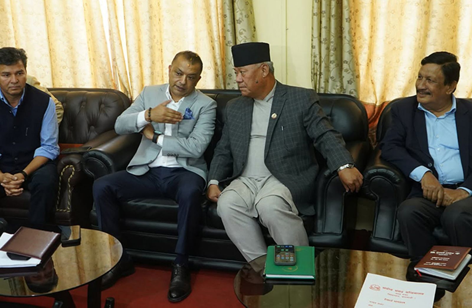 नेपाली कांग्रेसको संसदीय दलको नेतामा भीष्मराज आङ्देम्बे सर्वसम्मत