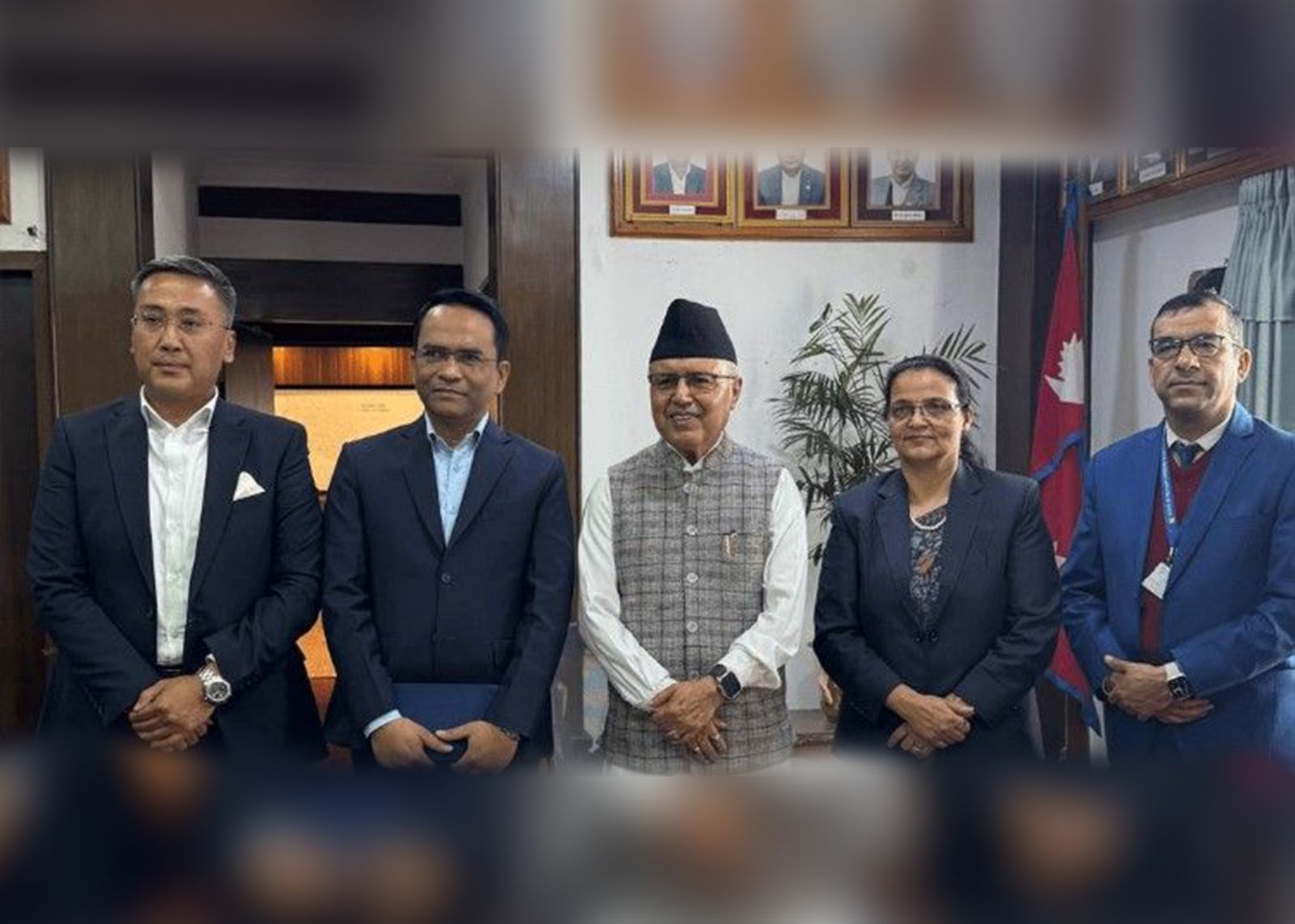 बैंक, बीमा र सेयर क्षेत्रका नियामक निकायका प्रमुखहरुसँग अर्थमन्त्रीको छलफल