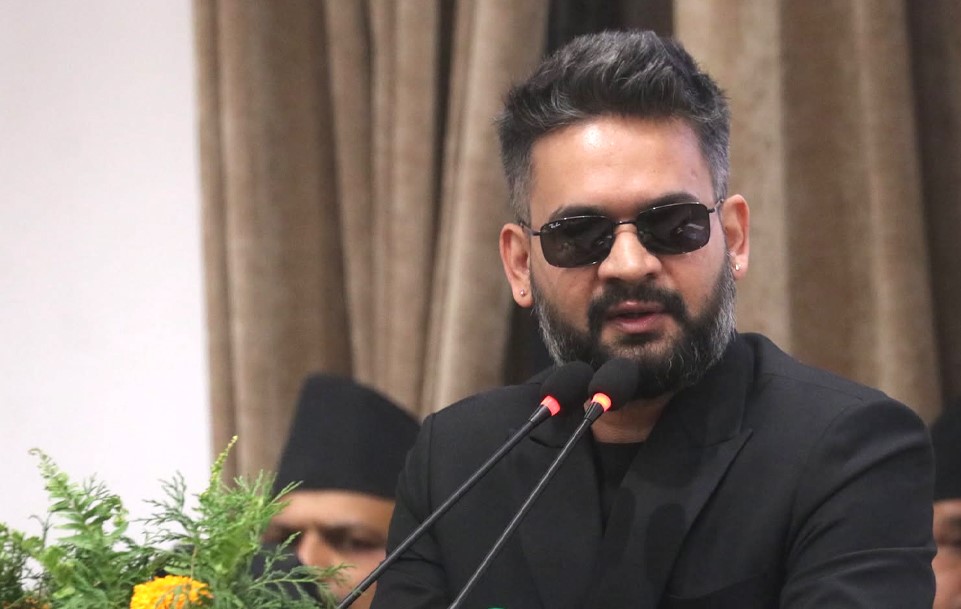 आत्मविश्वास बढाउने भन्दा पनि पैसा बढाउनेमा सरकारको ध्यान छ -  प्रधानमन्त्री