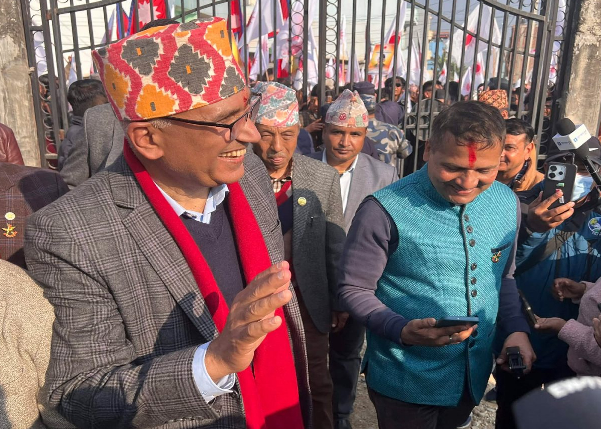 पूर्व अर्थमन्त्री विष्णु पौडेलले गरे रुपन्देही २ मा उम्मेदवारी दर्ता