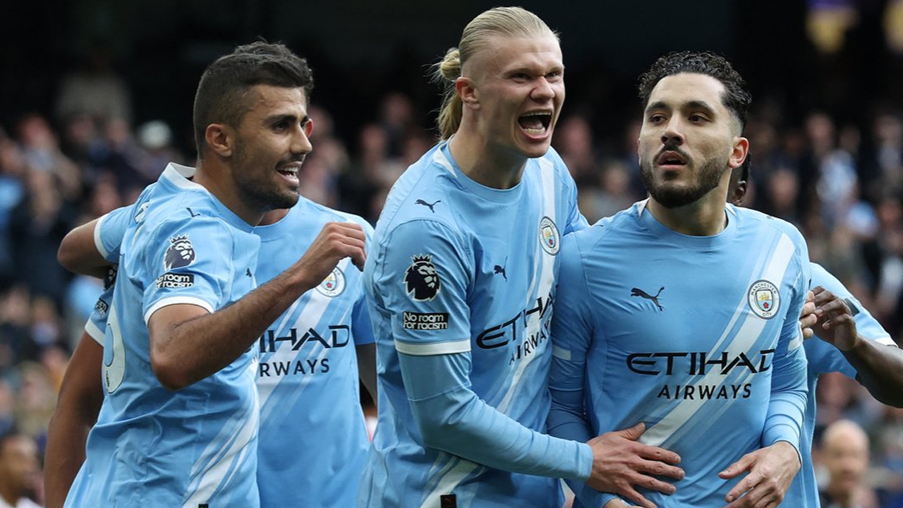 प्रिमियर लिग उपाधि होड खुला, शीर्ष स्थानको आर्सनल म्यानचेस्टर सिटीसँग पराजित