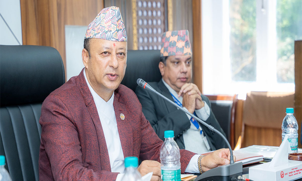 मन्त्रालय मातहत भएका कामको प्रगति चित्तबुझ्दो भएन : ऊर्जामन्त्री खड्का