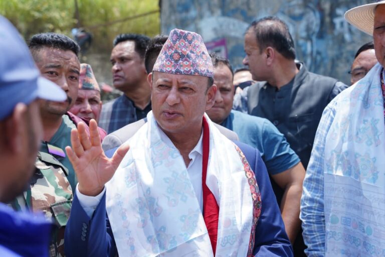 मेलम्ची र हेलम्बु क्षेत्रको पुननिर्माणमा सरकार लाग्नेछ - उर्जामन्त्री खड्का