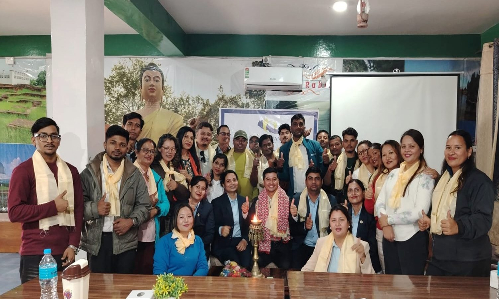 गार्डियन माइक्रो लाइफ कोशी प्रदेशद्वारा उत्कृष्ट अभिकर्तालाई सम्मान सम्पन्न