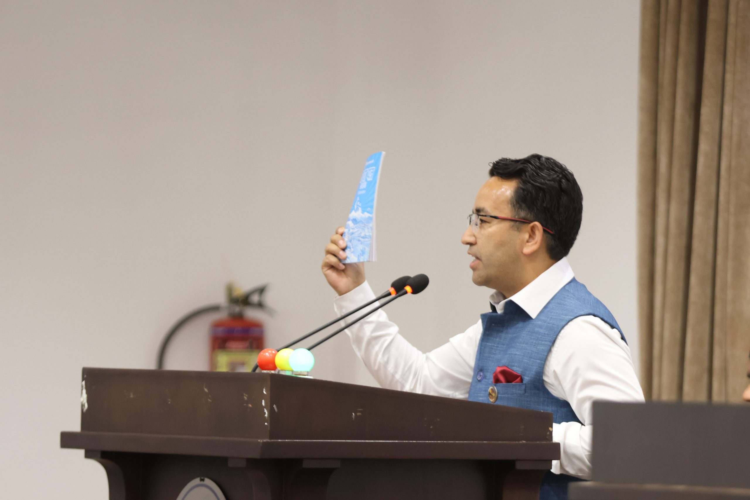 चुनाव सकिएपछि वाचापत्र फ्याँक्दैनौँ, पूरा गर्छौँ  - गणेश पराजुली