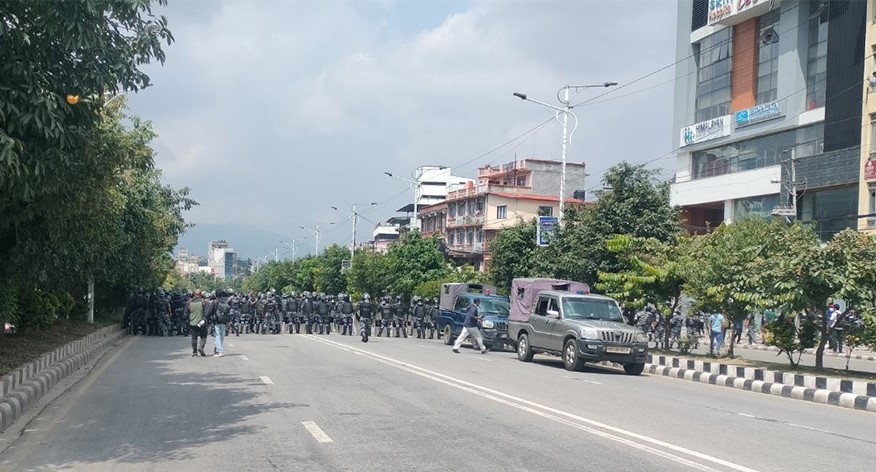 सामाजिक सञ्जाल प्रतिबन्ध र भ्रष्टाचारविरुद्ध जेनजीको आन्दोलन, नयाँ बानेश्वर-बबरमहल सडक पूर्णरुपमा बन्द