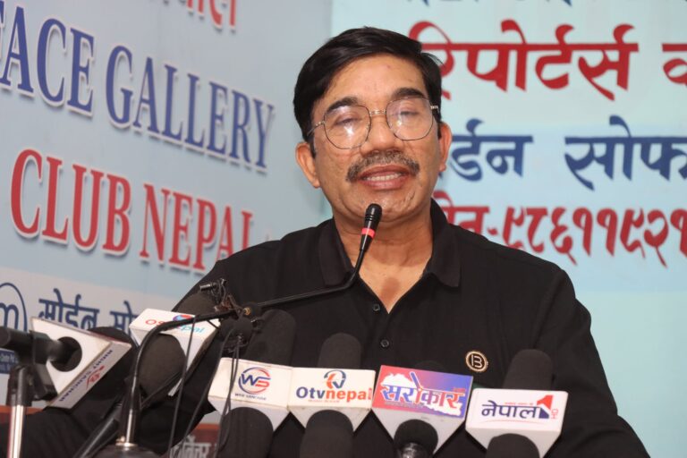 गभर्नर पौडेललाई तत्काल राजीनामा दिन अर्थविद् डा. गोपिलाल न्यौपानेको सुझाव