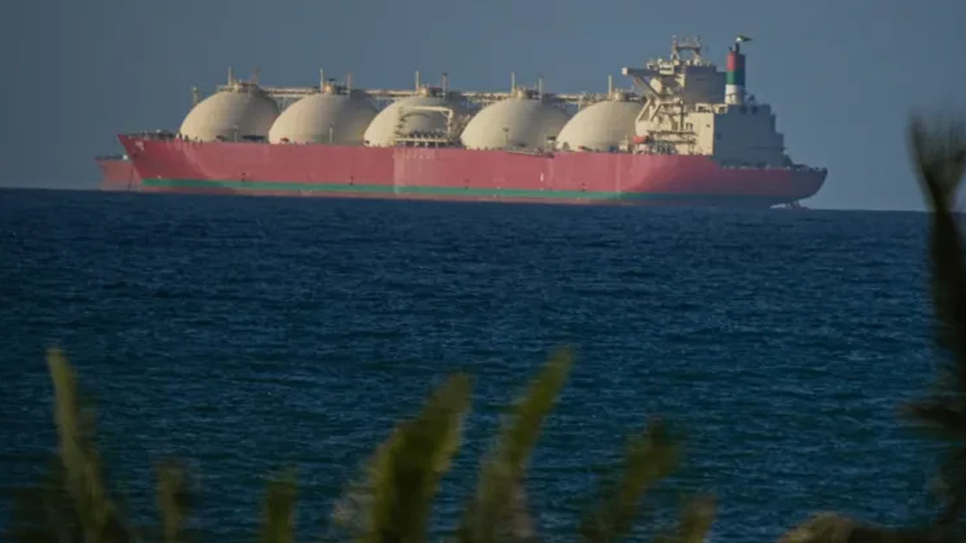 अमेरिकी नाकाबन्दी : स्ट्रेट अफ होर्मुजमा थप अन्योल