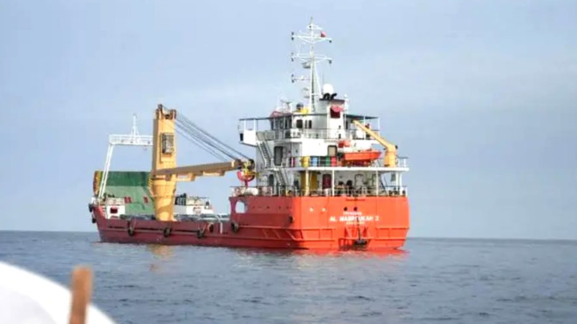 होर्मुज स्ट्रेटमा फेरि तनाव : दुई भारतीय जहाजमा गोलीबारी