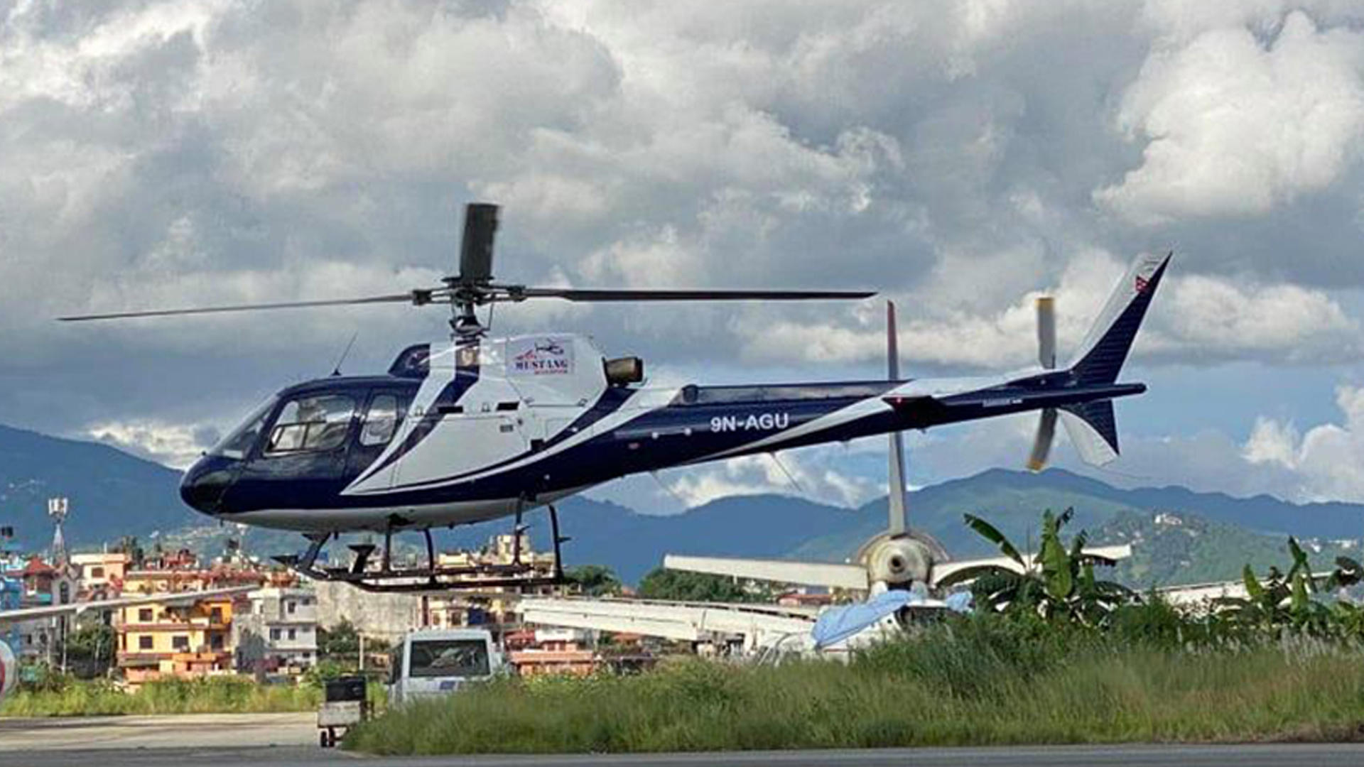 लाङटाङ क्षेत्रमा मुस्ताङ एयरको हेलिकप्टर सम्पर्कविहीन