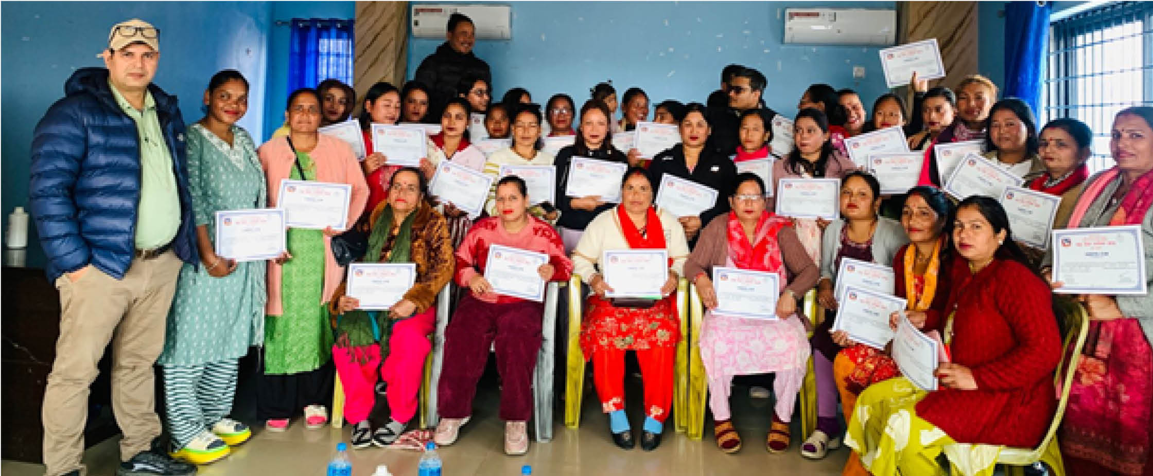 पशु सेवा तालिम केन्द्रद्धारा व्यवसायिक गाई तथा कुखुरा पालन तालिम प्रदान