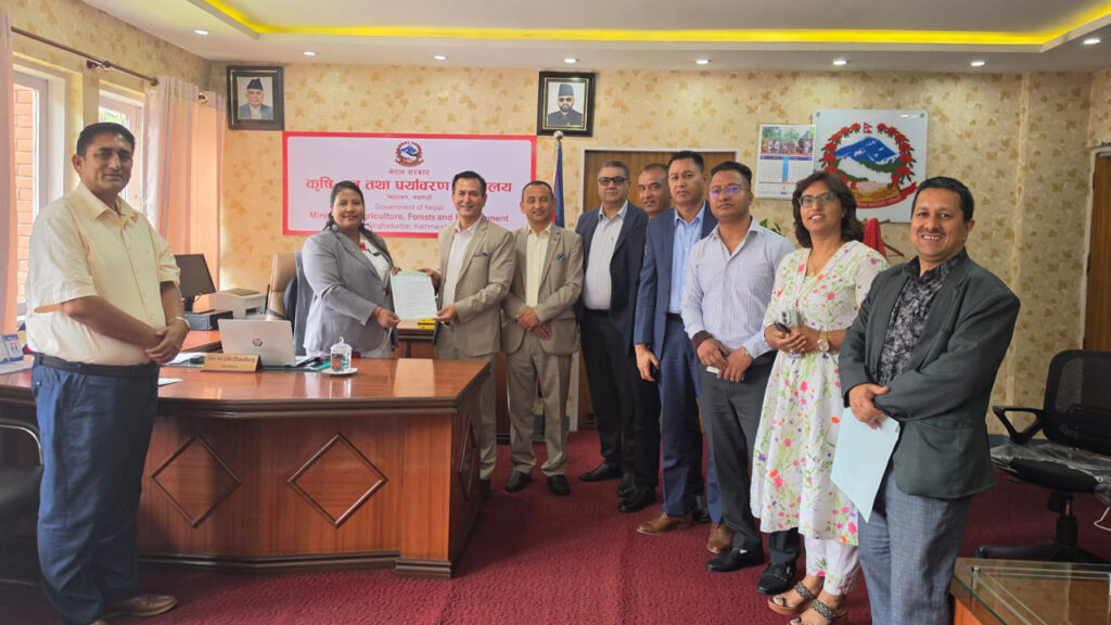 निकुञ्जले रोकेका जलविद्युत आयोजनाको काम सुरु गराउन वनमन्त्रीलाई इप्पानकाे ध्यानाकर्षण