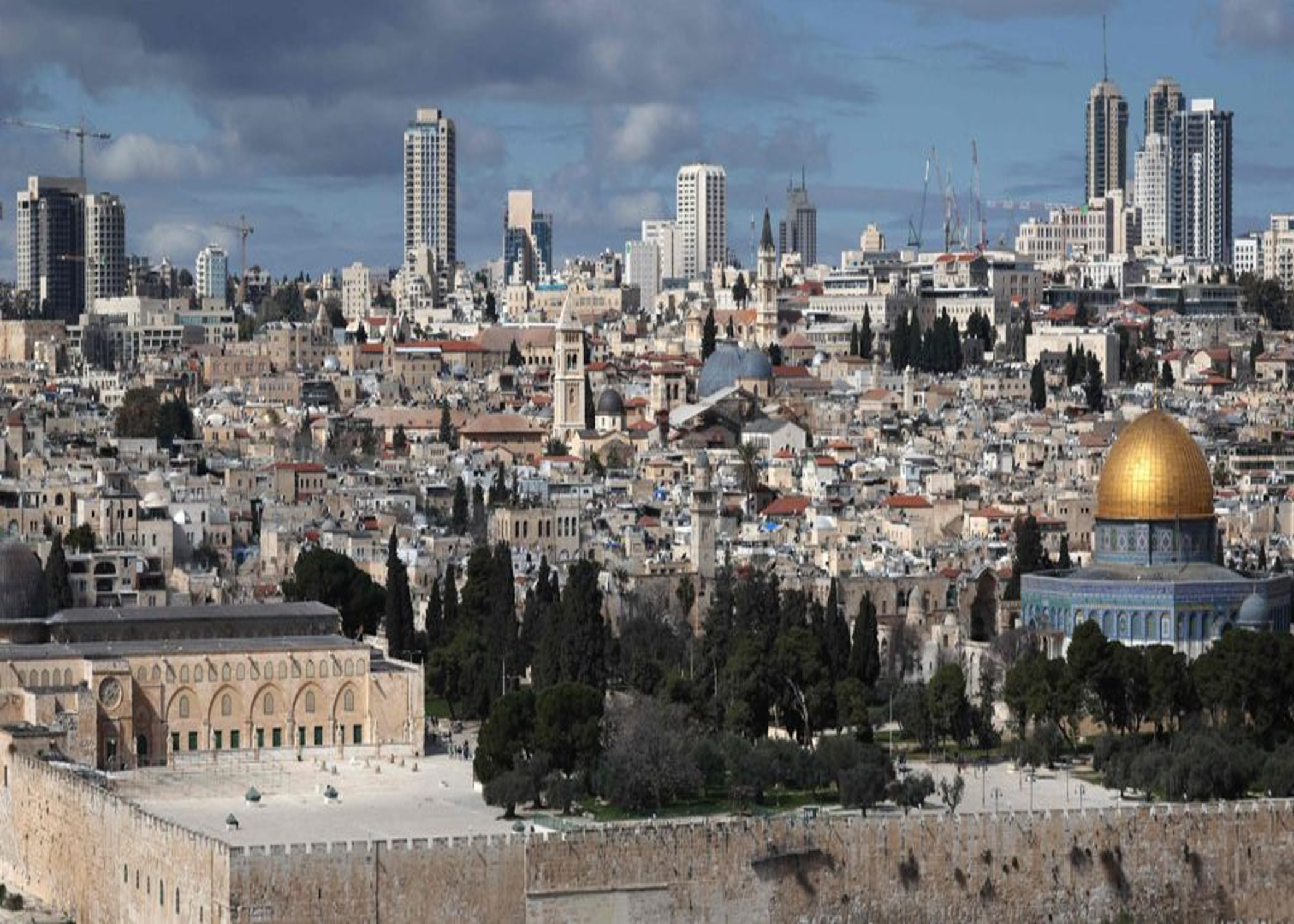 इरानको विद्यालयमा भएको आक्रमणमा मारिनेको संख्या ४० पुग्यो