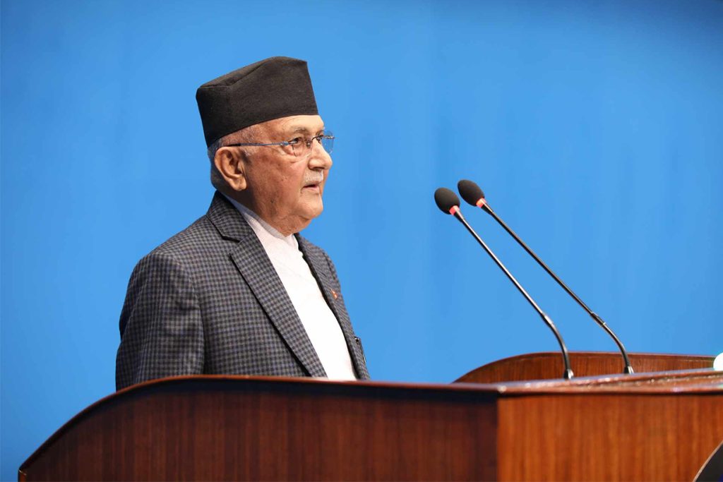 ओलीको प्रचण्ड लक्षित टिप्पणी - ऐनामा अनुहार हेरेर गाली नगरे हुन्थ्यो