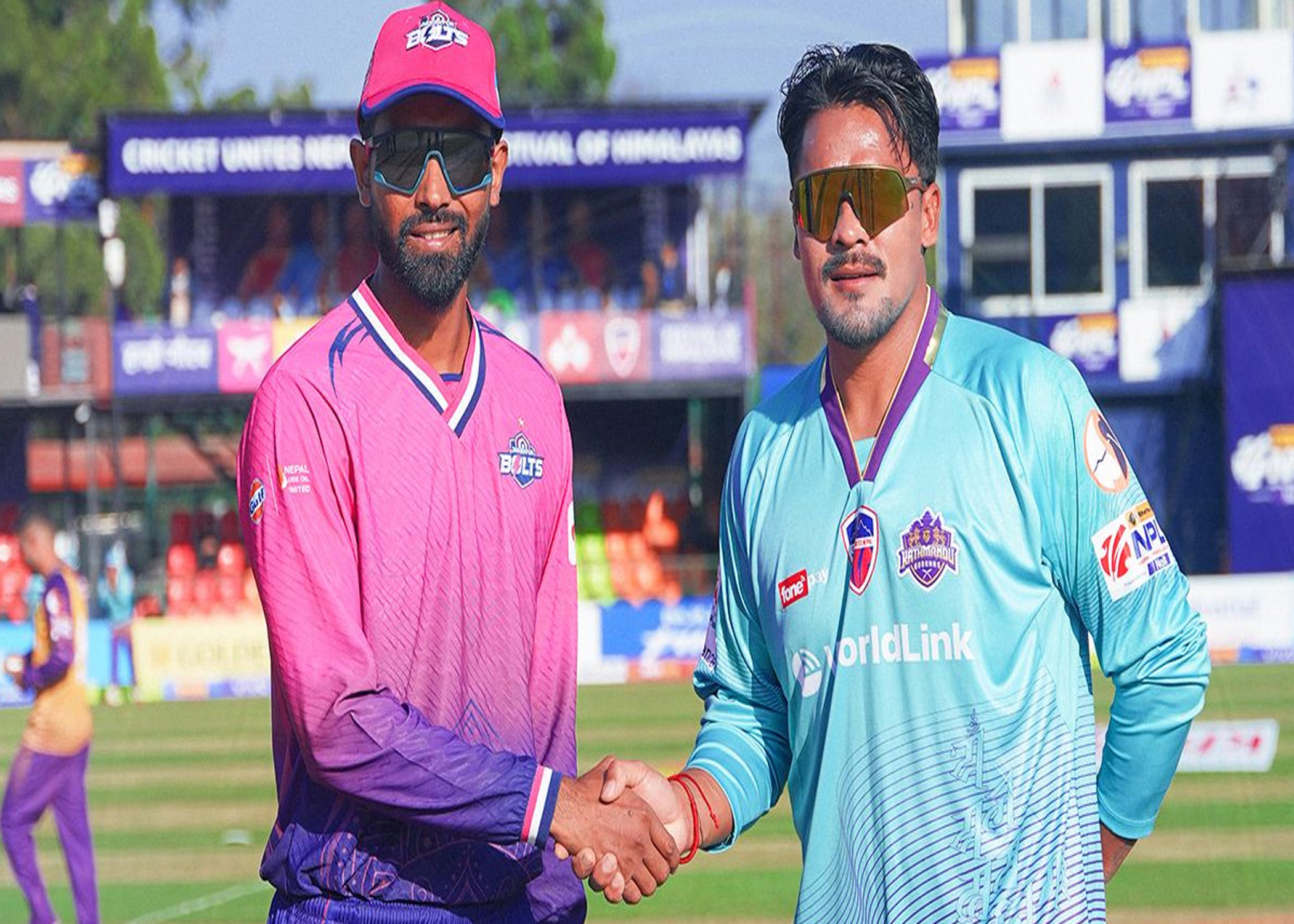 एनपिएल क्रिकेट : काठमाडौंलाई एकै ओभरमा दुई सफलता, जनकपुरका कप्तानले खाता समेत खोल्न सकेनन्