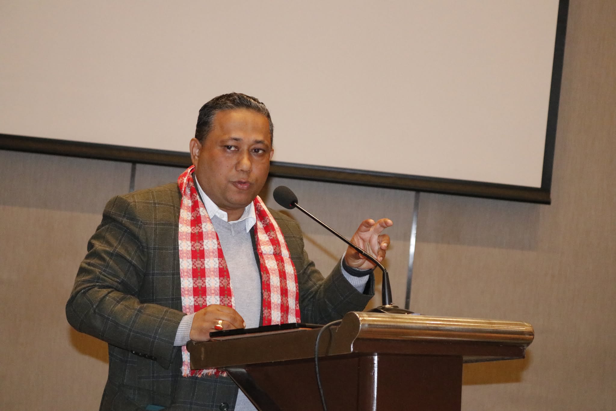 रोजगार र मध्यम वर्गीय परिवार लक्षित गरेर बाचापत्र ल्याउँछौ - रास्वपा नेता खनाल