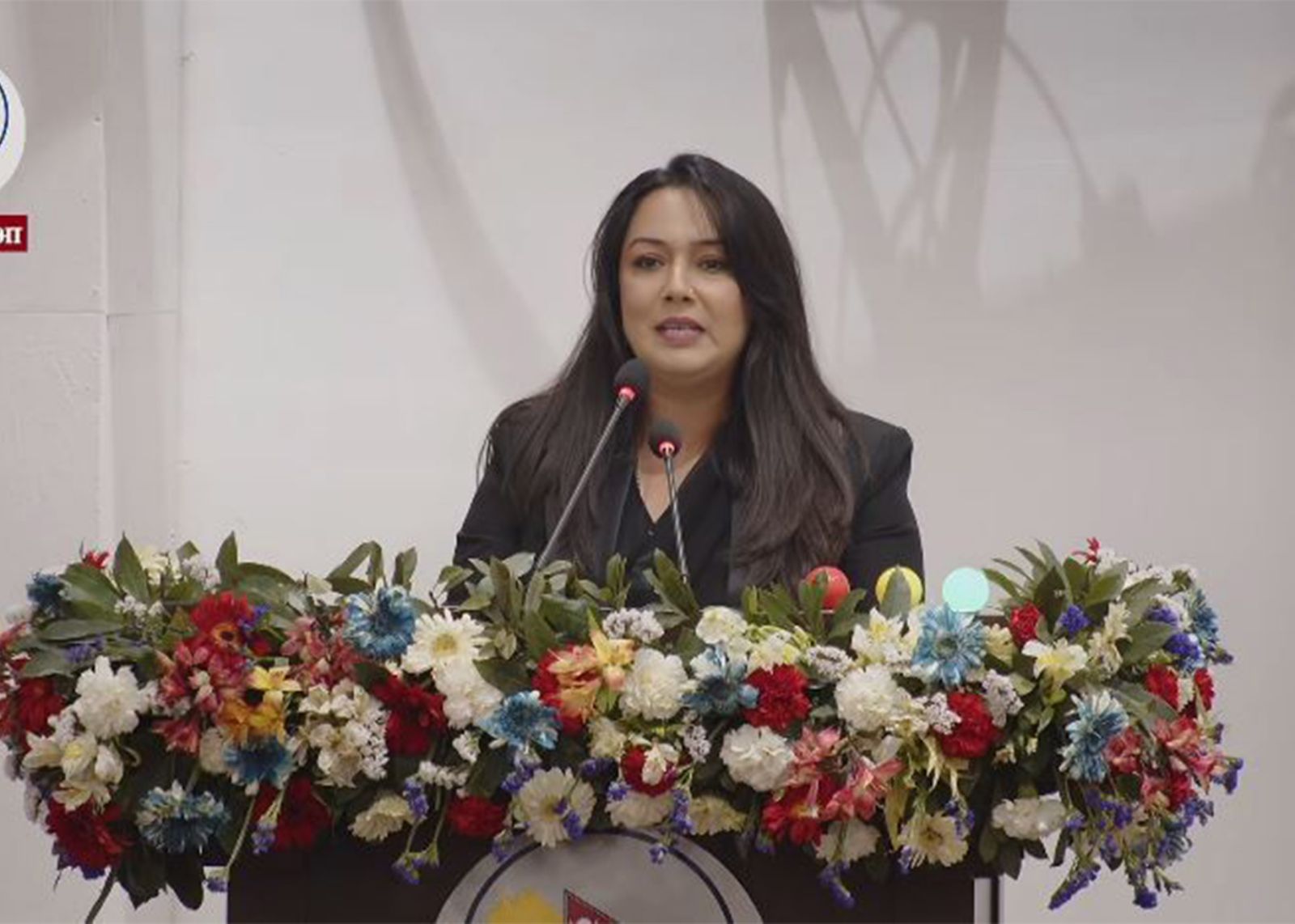 संसदमा खुश्बु ओलीको प्रश्न– नयाँको सिन्डिकेट लागु गर्न खोजिएको हो ?