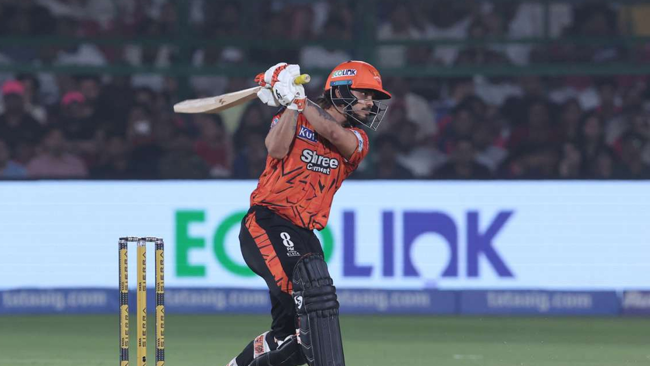 हैदराबादको रोमाञ्चक जित, राजस्थान ५ विकेटले पराजित