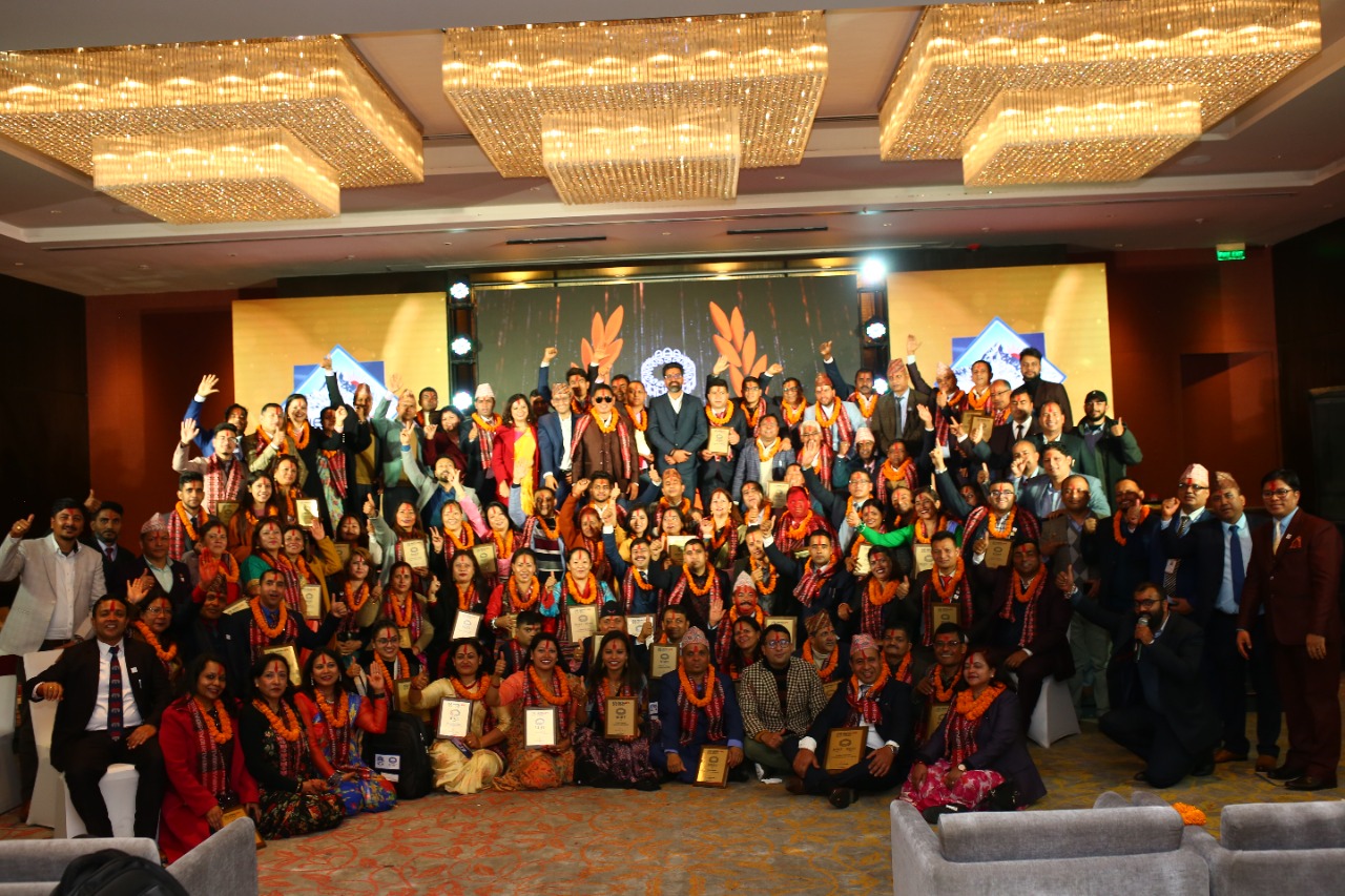 नेपाल लाइफको ‘एम.डी.आर.टी’ अचिभर्स अवार्ड समारोह सम्पन्न