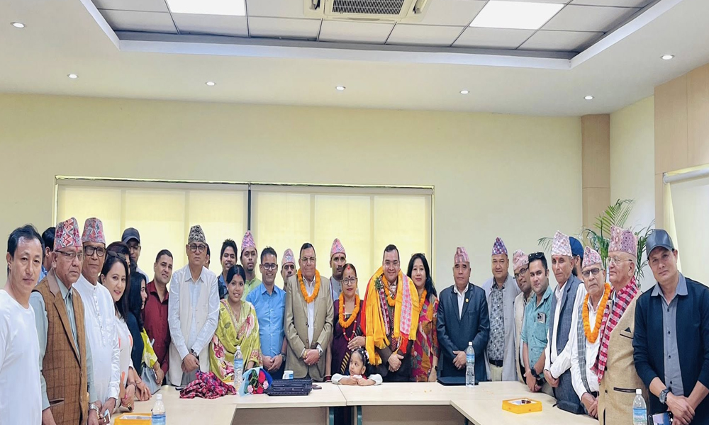 नविल बैंकका सीईओ मनोज ज्ञवाली सम्मानित