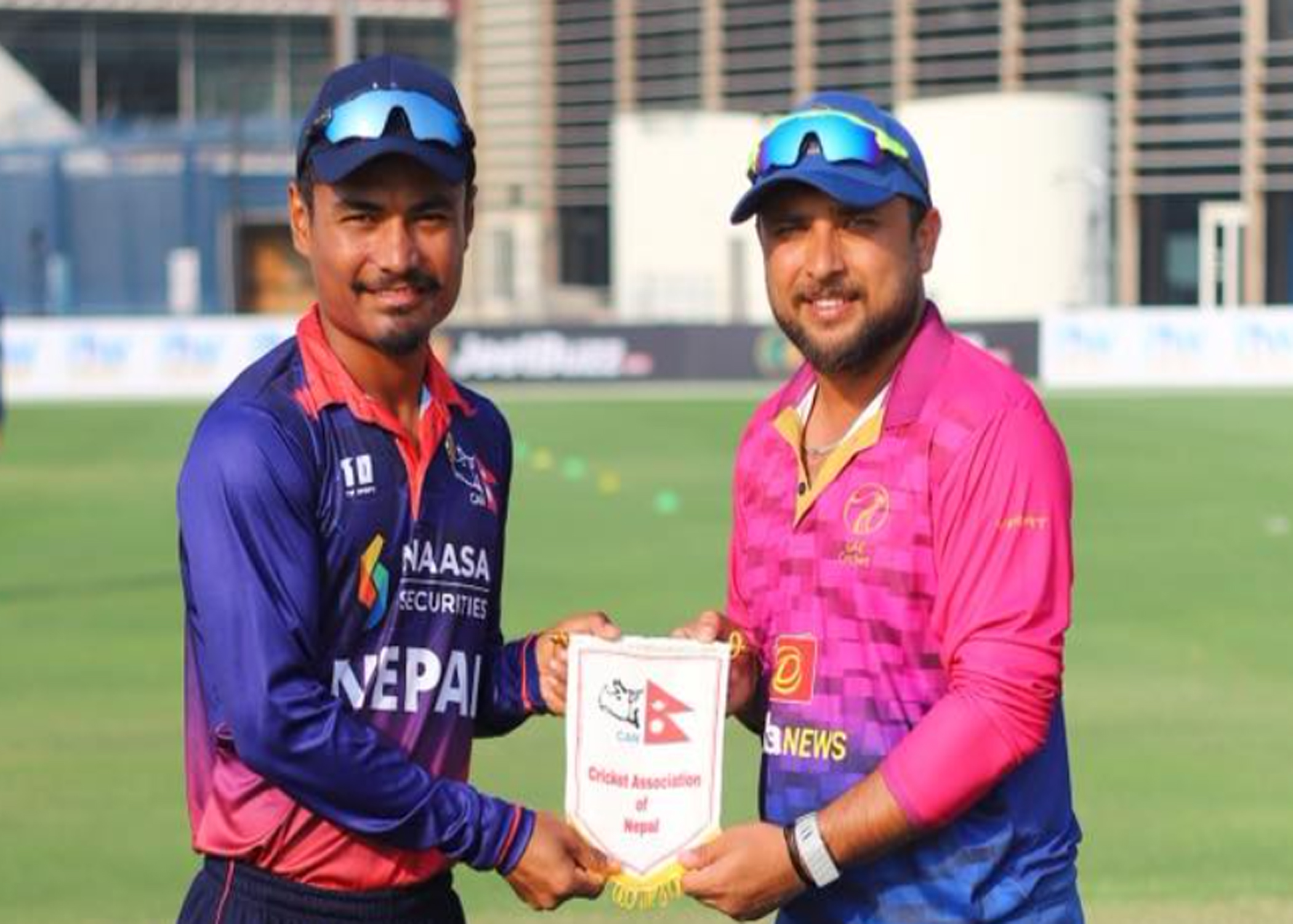 विश्व क्रिकेट लिग २ : यूएईविरुद्ध टस हारेर ब्याटिङ गर्दै नेपाल