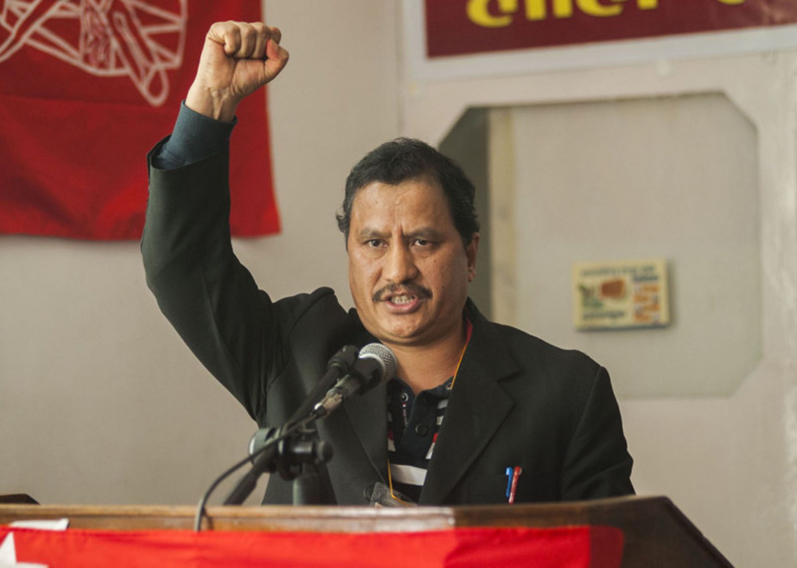 विद्यार्थी संगठनको घाँटी निमोठ्न खोजे सरकारकै जरो उखेल्छौँ - विप्लव