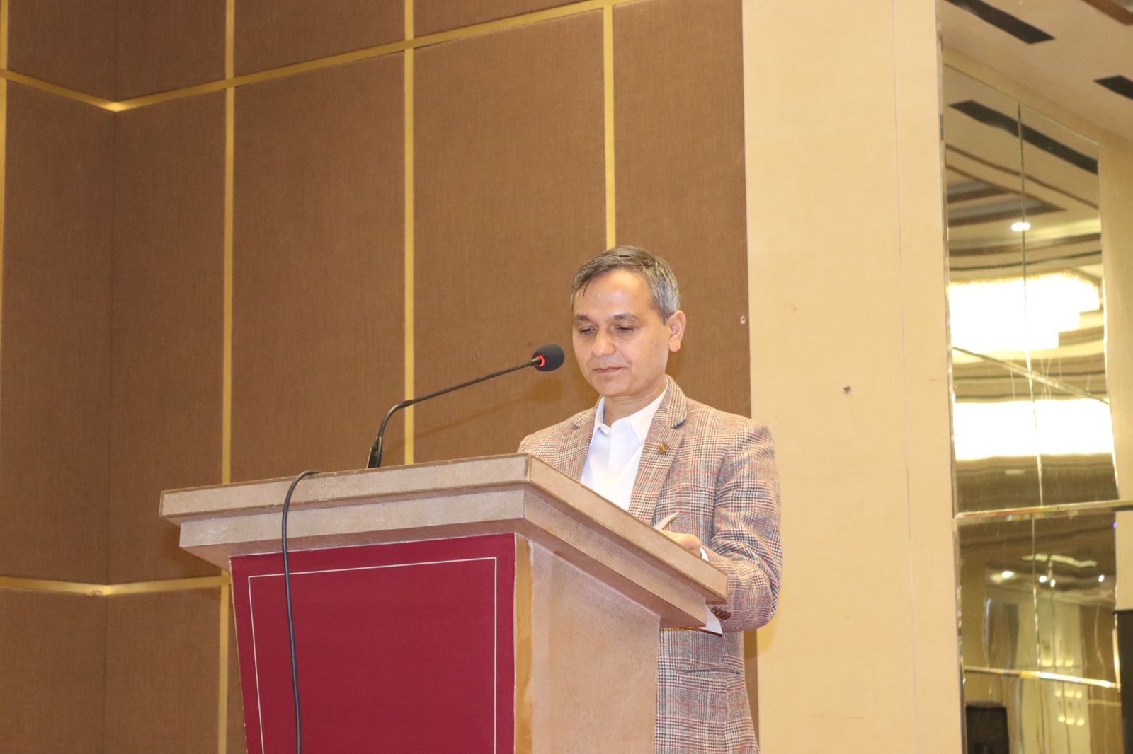 देशको सुरक्षा व्यवस्था सामान्य बनाउन सरकार सफल - गृहमन्त्री अर्याल