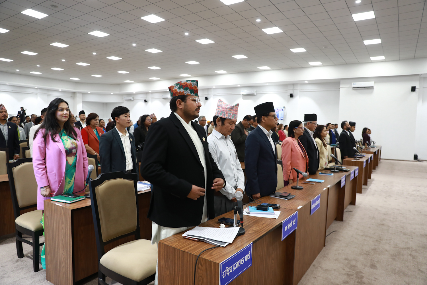 विपक्षीको अवरोधपछि प्रतिनिधिसभाको बैठक १५ मिनेटका लागि स्थगित