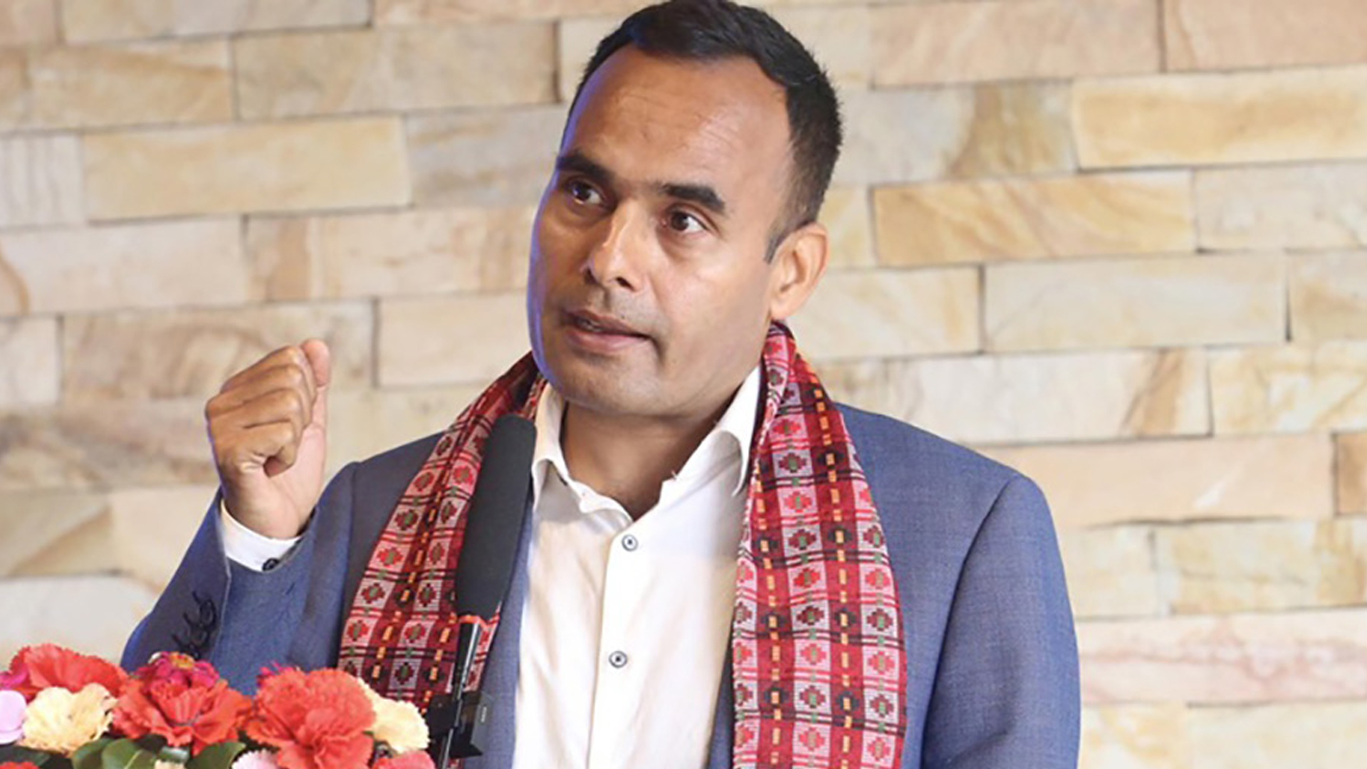 विक्रम तिमल्सिना सञ्चारमन्त्री बन्ने