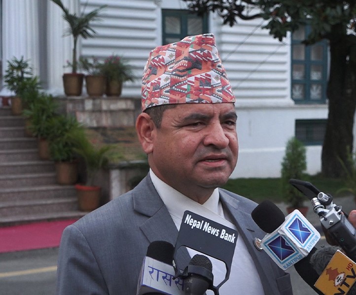 सरकार यातायात व्यवसायीको सिण्डिकेटसामू झुक्यो - प्रकाश ज्वाला