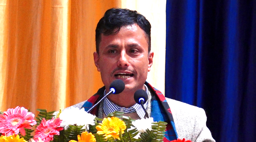 विमानस्थलको ढोका थुनेर पलायन रोकिँदैन - महानिर्देशक तिवारी