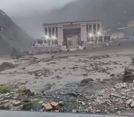 रसुवामा आएको बाढीका कारण १८ जना सम्पर्कविहीन