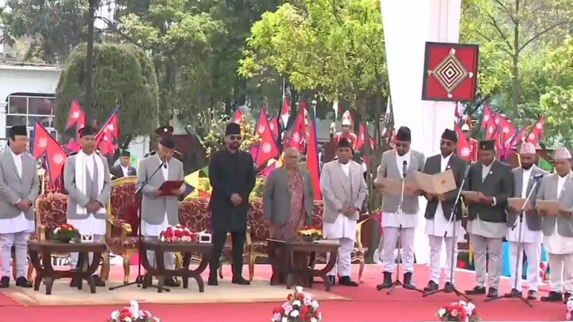 चार वटा मन्त्रालय गाभिए, बालेन सरकार १६ सदस्यीय