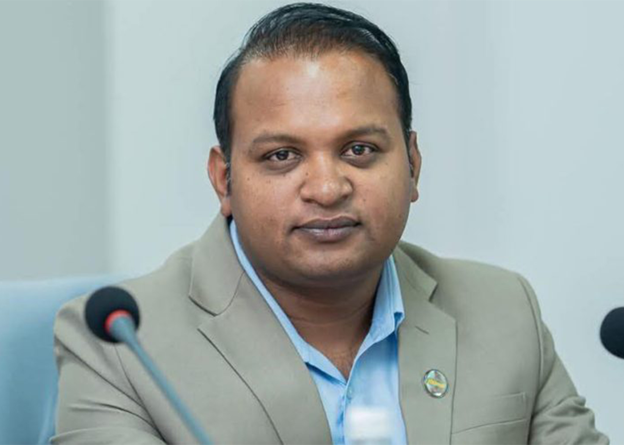 १३ दिनमै श्रममन्त्री साह पदमुक्त