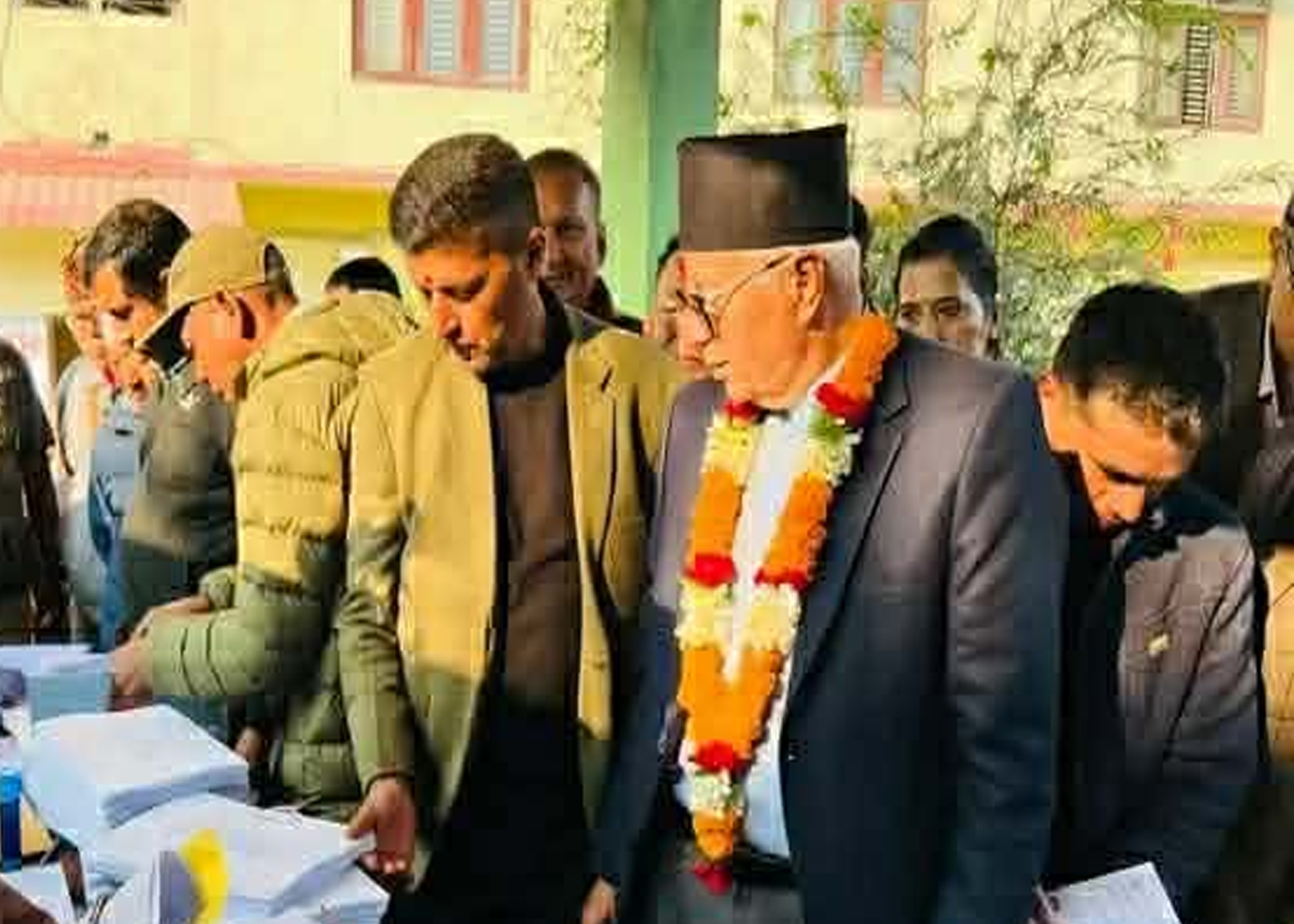 शेखरले गराए मोरङ- ६ मा मनोनयन दर्ता