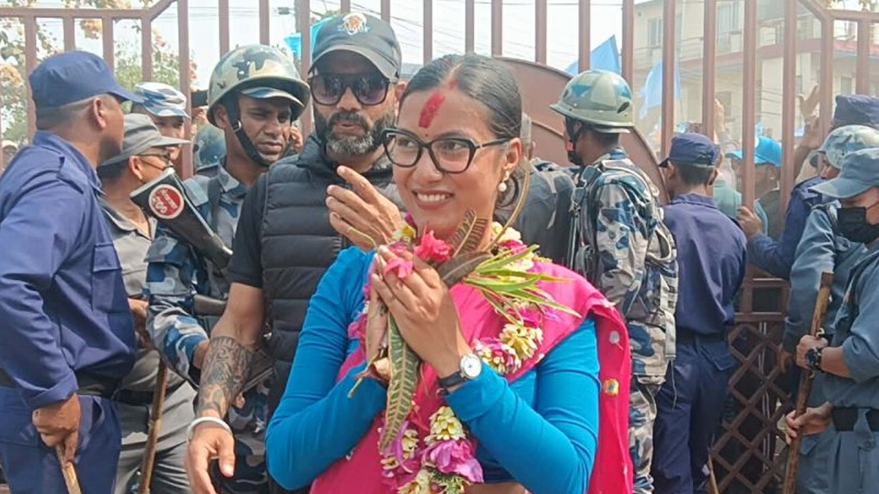 सोविता गौतम विजयी, रेनु दाहाल ३८ हजार भोटले पराजित