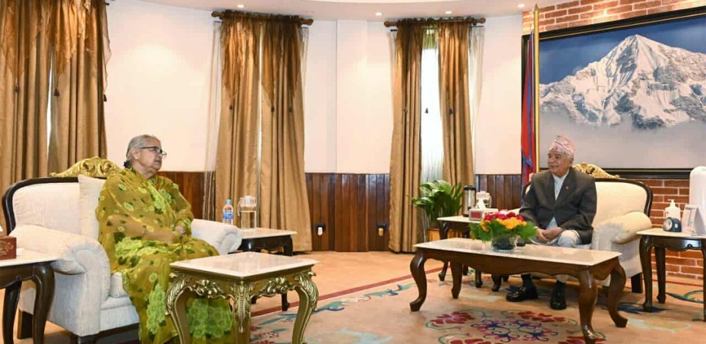 राष्ट्रपतिको पहलमा प्रधानमन्त्री र प्रमुख तीन दलका नेतृत्वबीच पहिलोपल्ट छलफल हुँदै