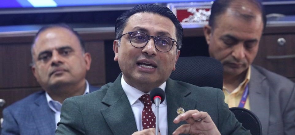 निजी विद्यालयमा लगाइएको ३ प्रतिशत प्रगतिशील कर पनि हो - अर्थमन्त्री वाग्ले