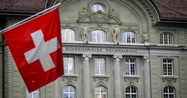सेयरमा गरेको लगानी घट्दा स्विस बैंक संकटमा, एक सातामै युरोपका ३ बैंकमा संकट