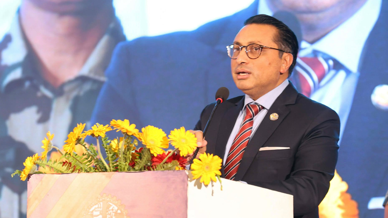निजी क्षेत्रको सहयोग बिना १०० अर्ब डलरको अर्थतन्त्र निर्माण गर्न सकिदैन् - अर्थमन्त्री वाग्ले