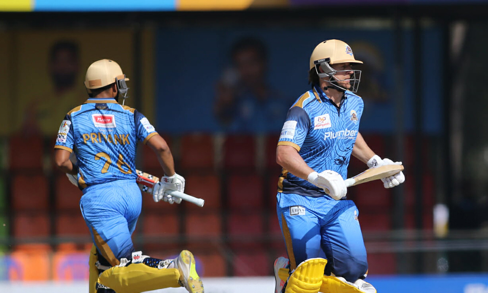 चितवन विरुद्ध कर्णालीले पुरा गर्‍यो १०० रन